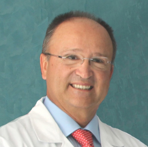Equipo médico Salvà Dr. Luis Salvà especialista cataratas y cirugía refractiva